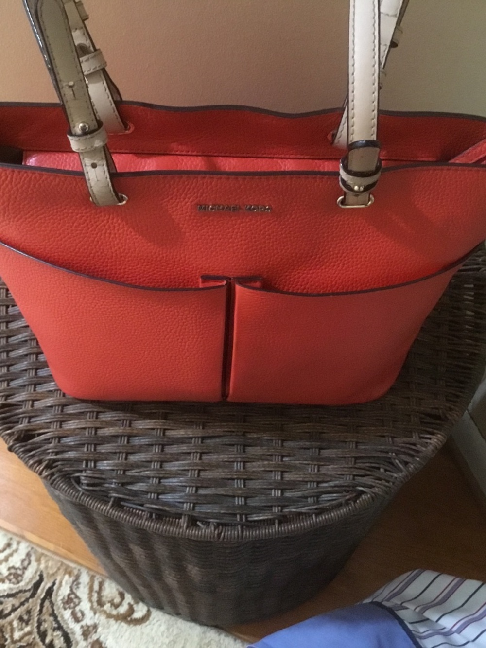 Michael Kors Jet Set Travel Medium Double Pockets Sides Tote (Vegan Leather) - Picture 2 of 16